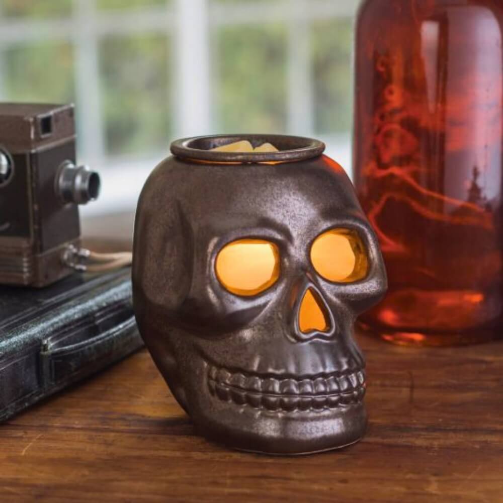 Skull Illumination Warmer - by Stevie Buoy